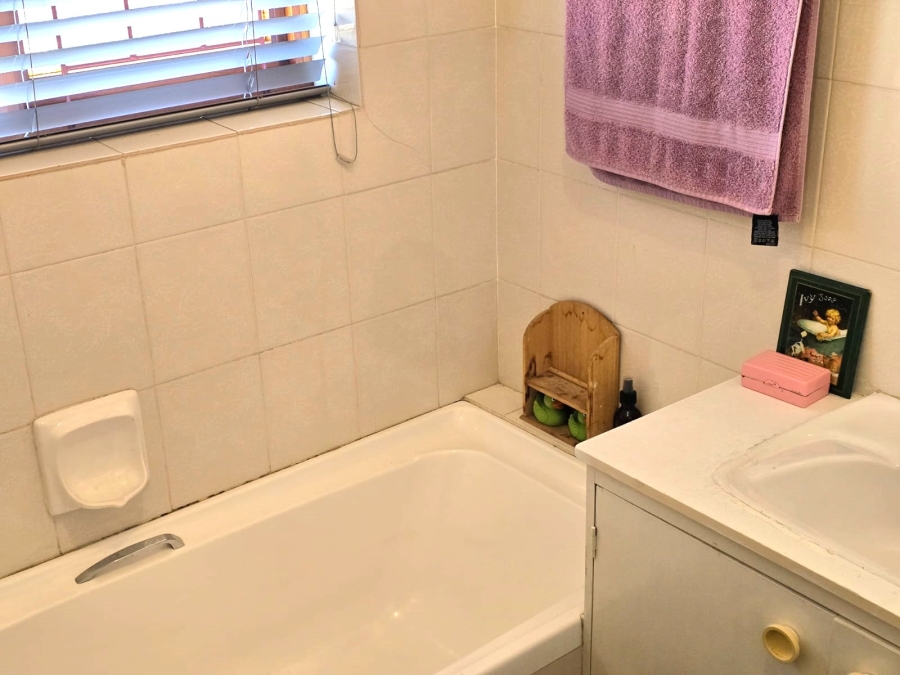 4 Bedroom Property for Sale in Paarl North Western Cape